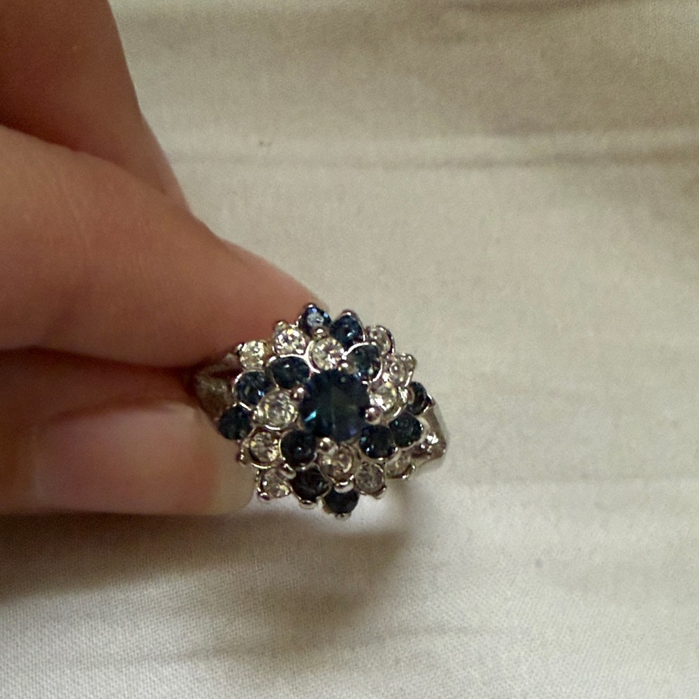 18k GE ring size 4